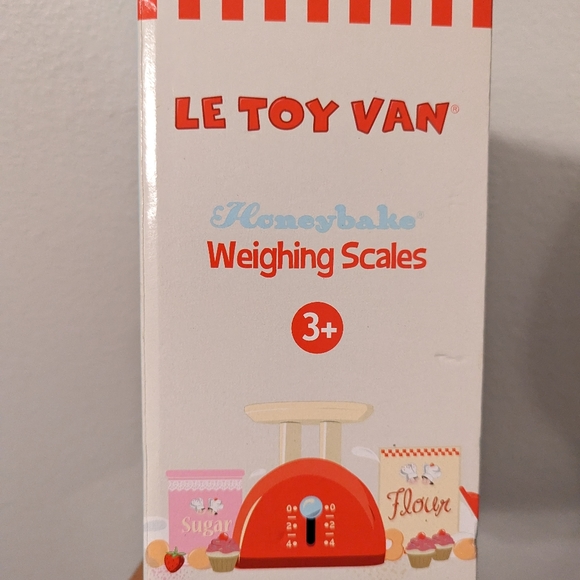 New Le Toy Van Weighing Scale wooden toy educational apple toddler infant - Picture 6 of 7